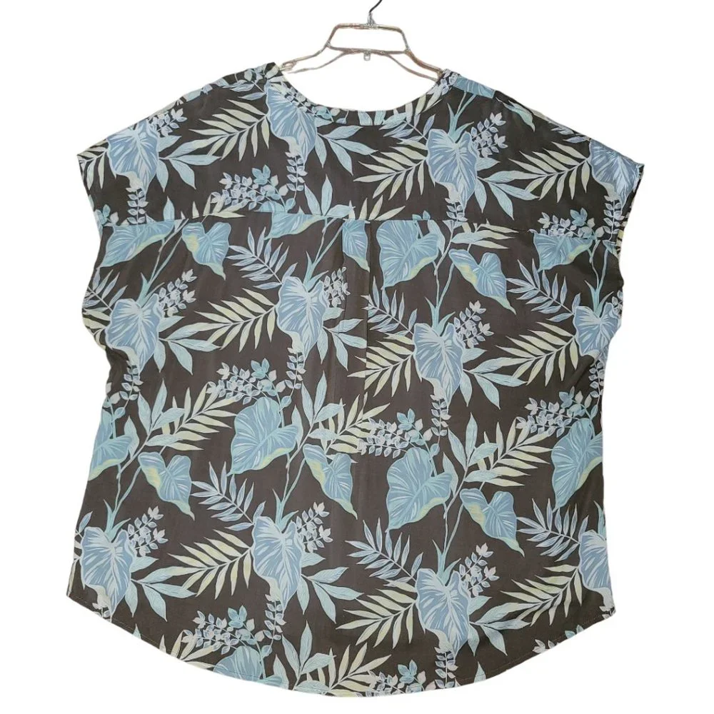 Torrid Challis Button-Front Dolman Sleeve Top - Picture 5 of 9